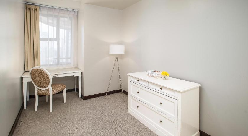 Image of 1 Bedroom Suite 14