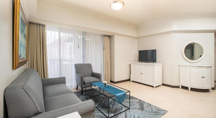 Image of 3 Bedroom Suite 4