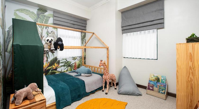 Image of Family Room 0