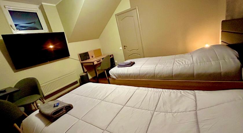 Image of Twin Room 3