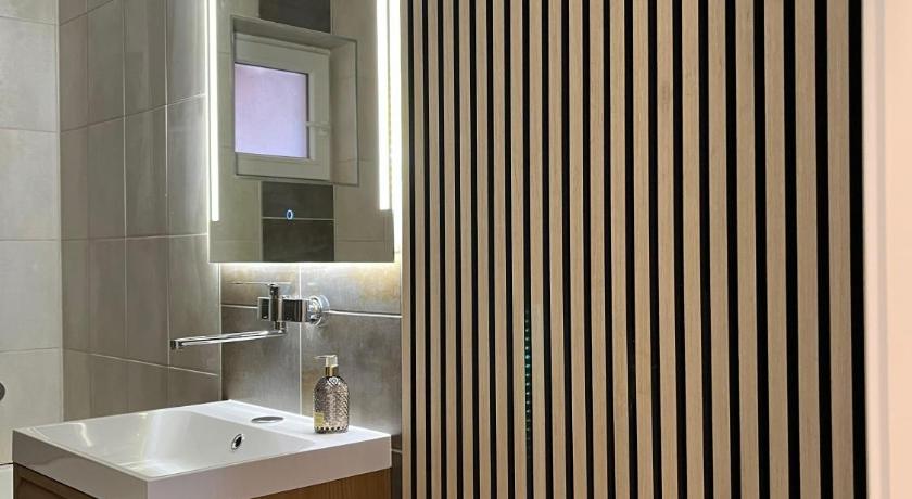 베오그라드 Airport Gate 25 3성급 게스트하우스 수영장