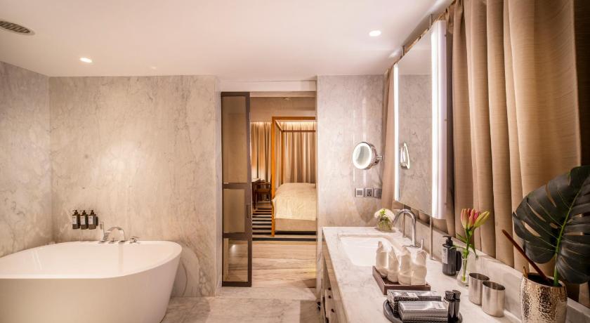 Image of Premier Suite 17