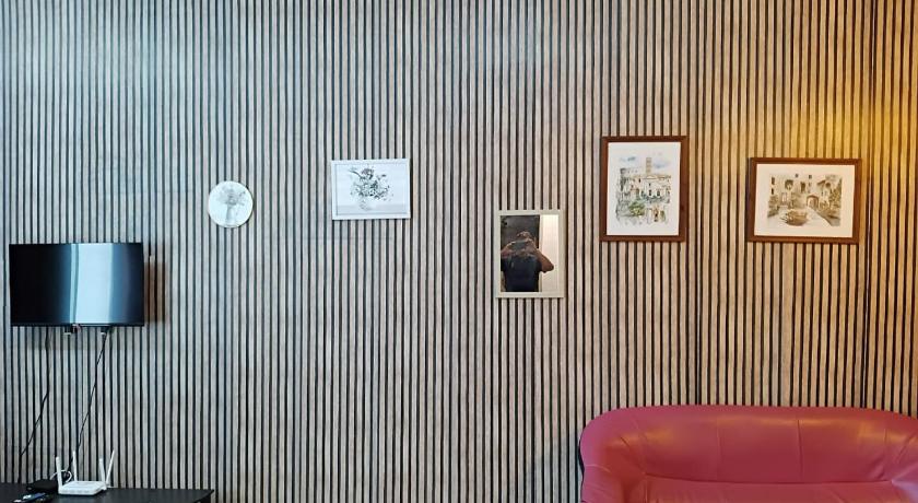 Image of Apartment 12