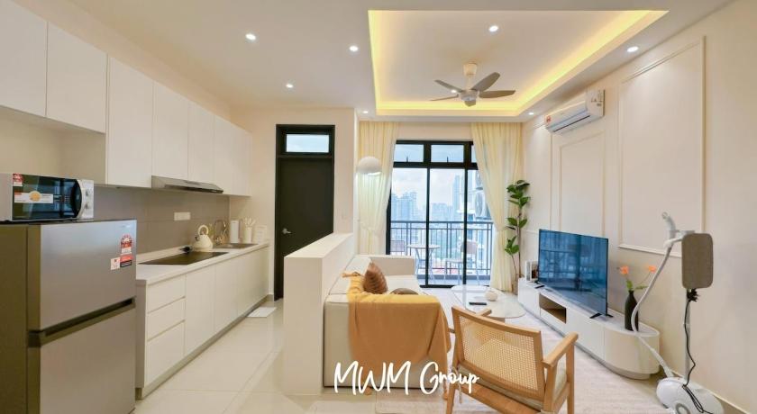 新山 Meldrum Heights | Muji Creamy House| Walks to CIQ 4星级 民宿 餐厅