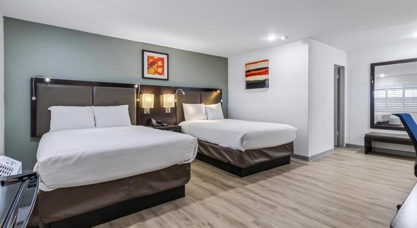 サリナス (CA) Steinbeck Lodge 2つ星 宿泊施設 スイート