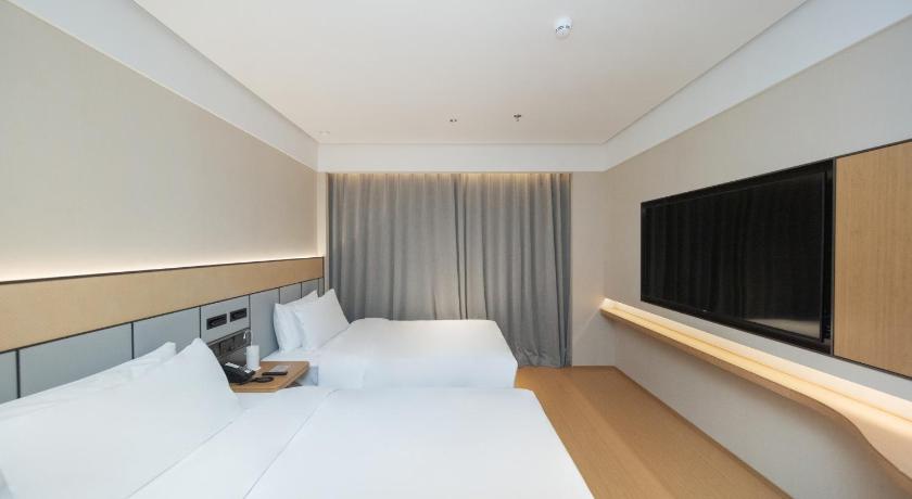 Ji Hotel Shenzhen Convention and Exhibition Center Gangxia Metro Station - image 24