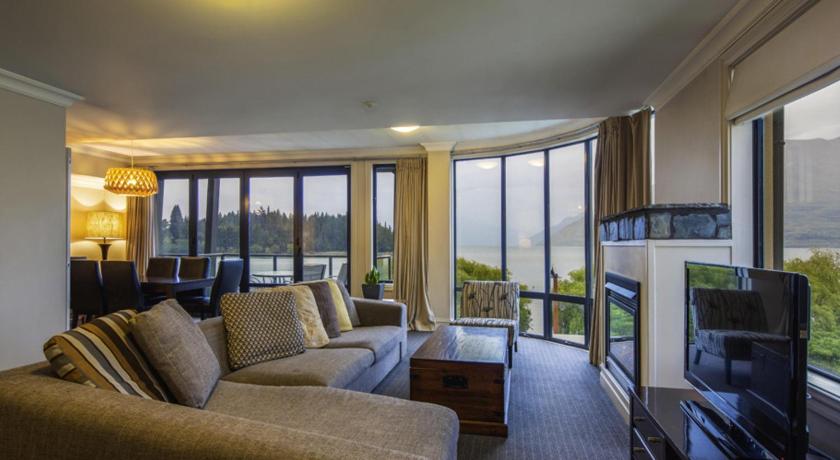 Image of 3 Bedroom Lake View Apartment 3