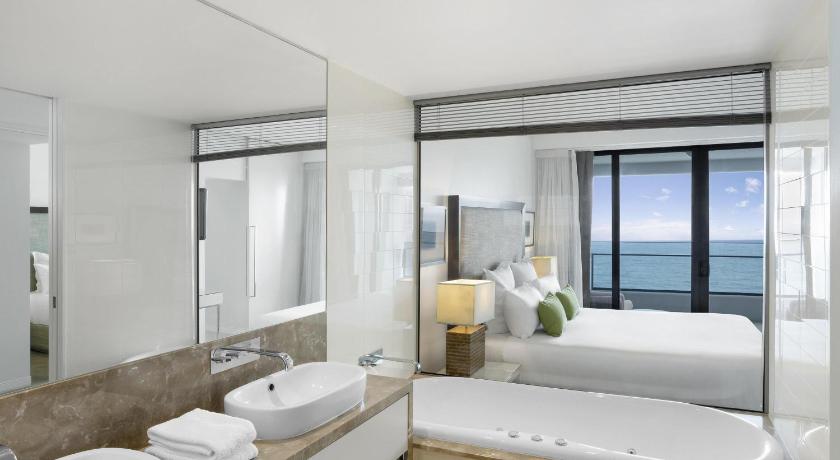 Image of 1 Bedroom Ocean View Apartment 4