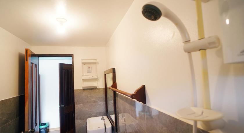 Image of Queen Room 3