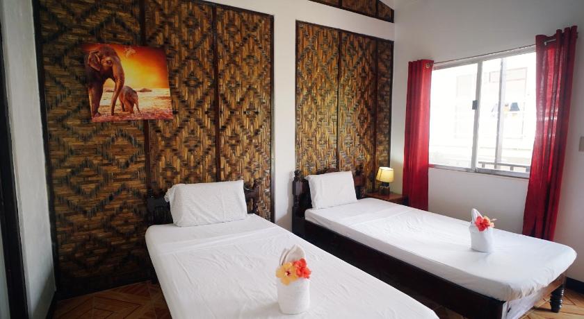 Image of Family Room 0