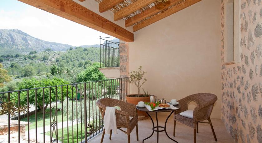 Image of Deluxe Double Room  Historic Building with Spa Access 2