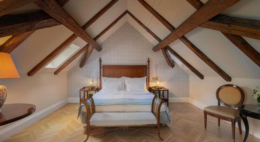 Image of Superior Room - 1 King Bed 4