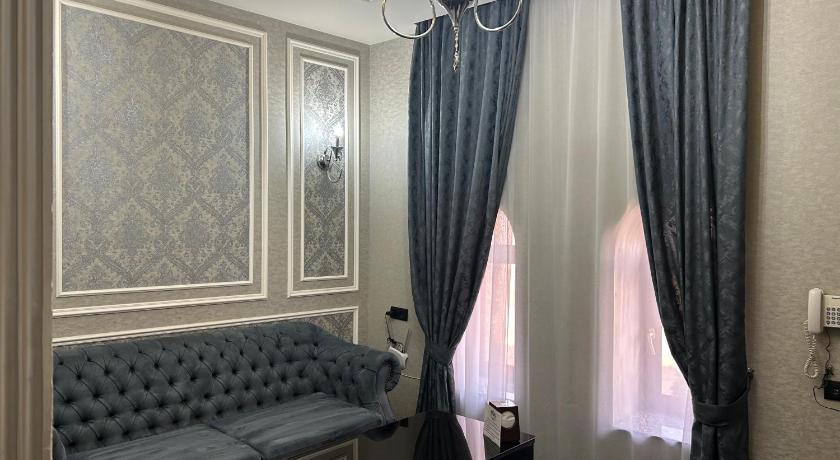 Image of Suite with Parking 1