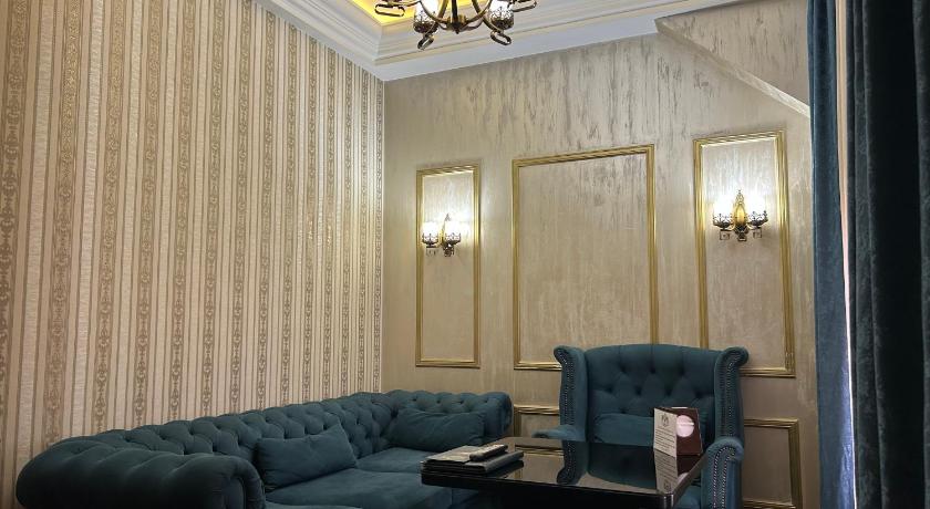 Image of Suite with Parking 3