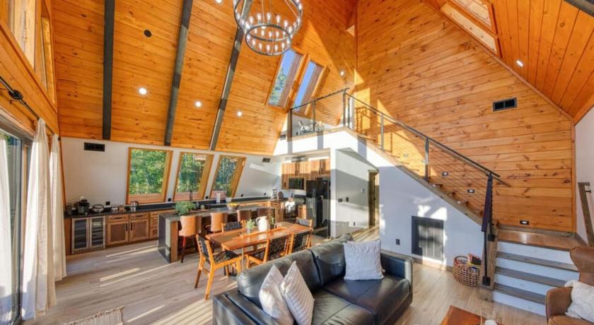 세비어빌 (TN) New Lux A-Frame Cabin near Dollywood! Hot Tub, Fire Pit, Pool & Mountain Vibes! 4성급 숙소 로비