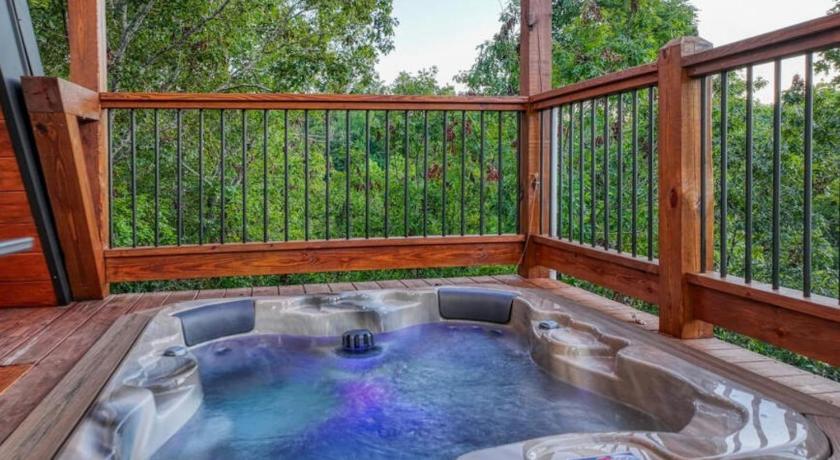 세비어빌 (TN) New Lux A-Frame Cabin near Dollywood! Hot Tub, Fire Pit, Pool & Mountain Vibes! 4성급 숙소 부대시설