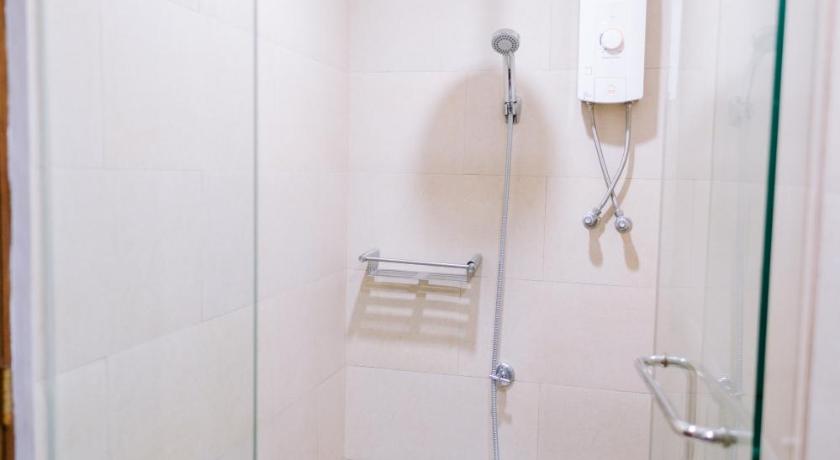 Image of Deluxe Double Room with Balcony 6