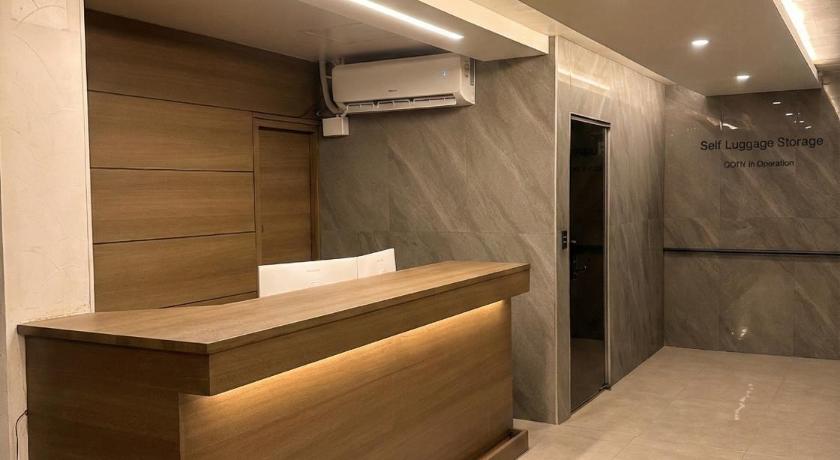 Hotel CF - image 4