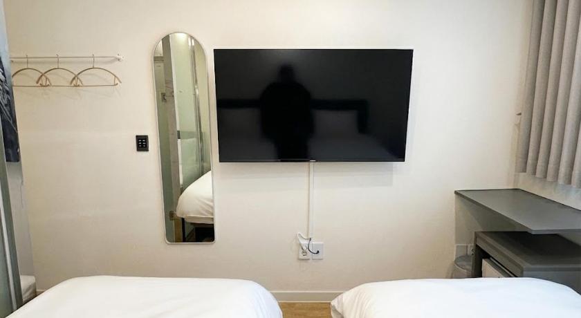 Hotel CF - image 13