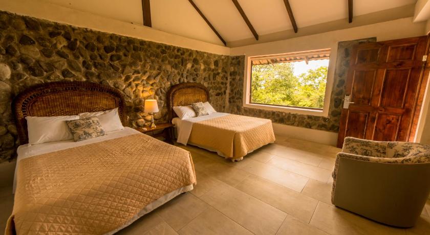 Image of One bedroom villa (on the mountain, crossing the main street) 3