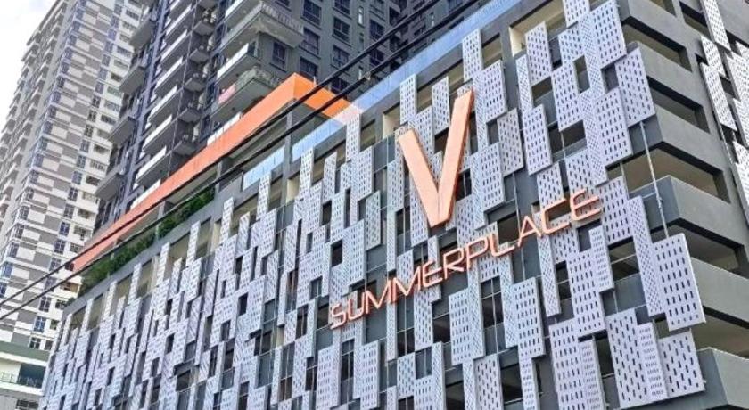 Johor Bahru VSummer Stylish Loft Suites @ UHA 4-Star Guesthouse pool
