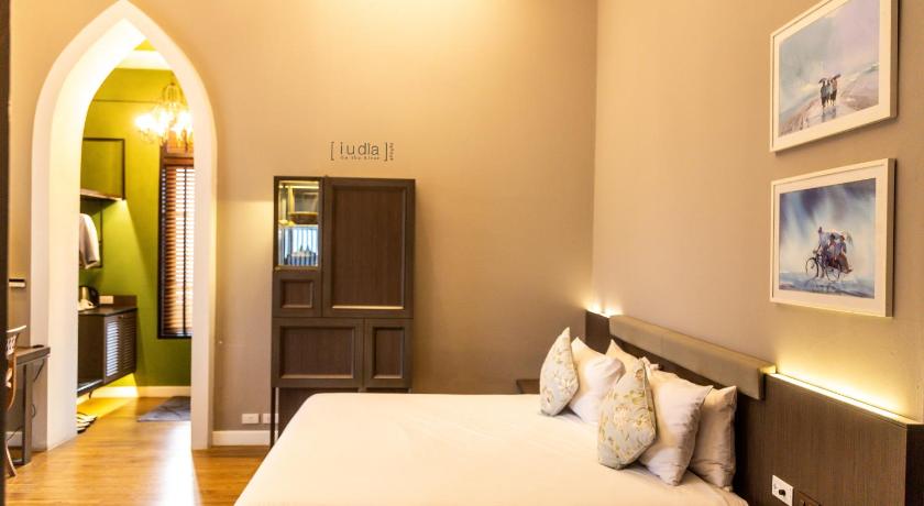 Image of Family Room 3