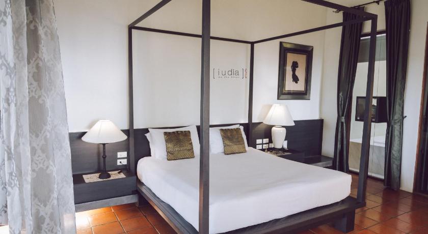 Image of Superior King Room 5