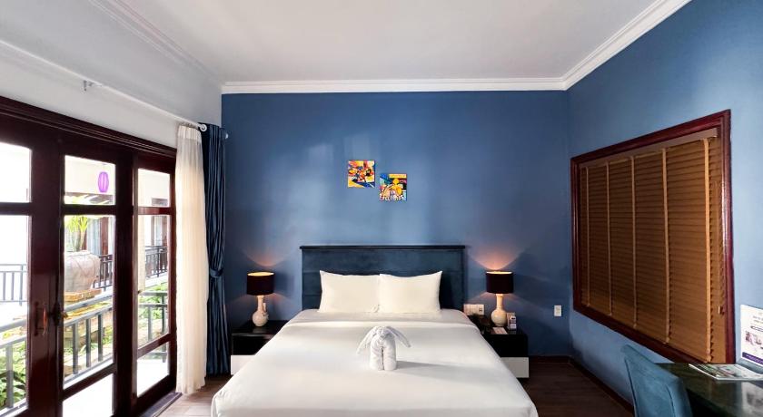 Immagine di Suite con Vista Piscina (Suite with Pool View) 5