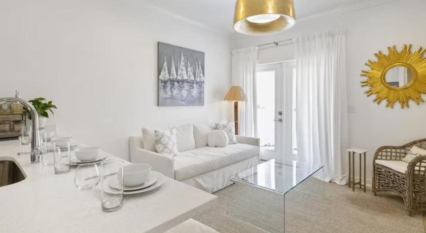 Pass Christian (MS) Pearl Room 5 4-Star Accommodation suite