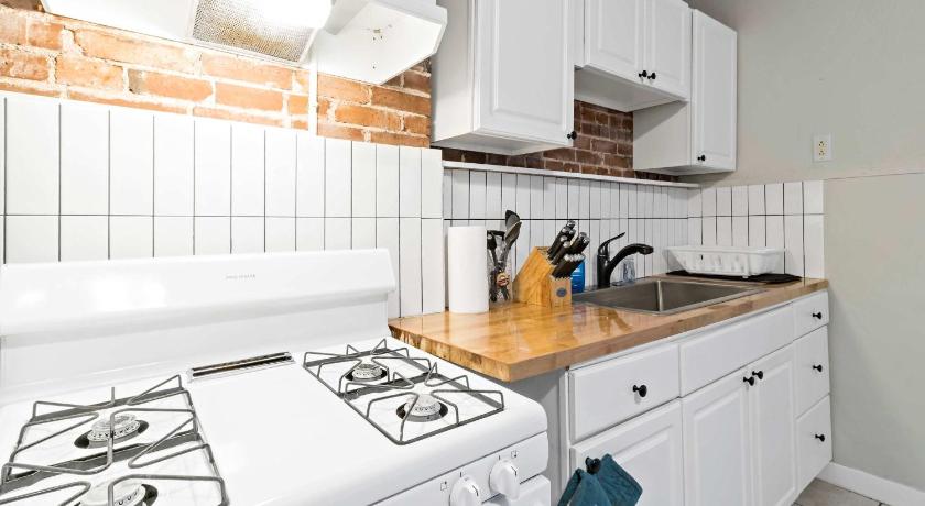 세인트 루이스 (MO) Pet-Friendly 2BR Apt w Office & Roku Free Parking in STL 4성급 숙소 로비