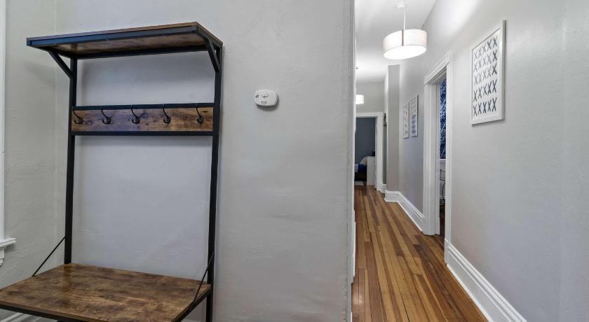 세인트 루이스 (MO) Pet-Friendly 2BR Apt w Office & Roku Free Parking in STL 4성급 숙소 스위트룸