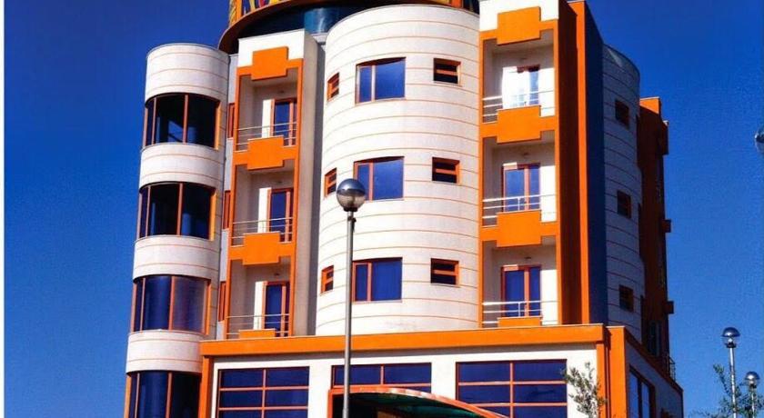 Royal gaz Hotel — Hotel in Durres