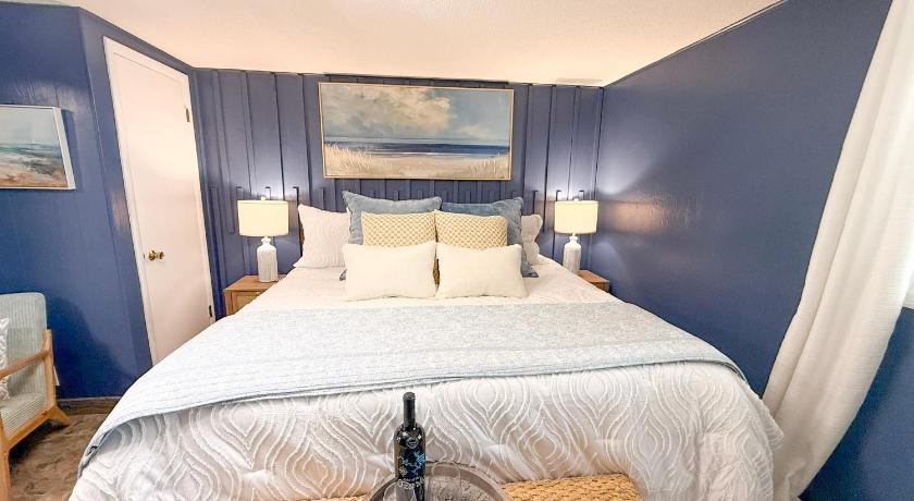 Sunrise Beach Landing on Lake Time-Lakefront 4BD2BADockDeck 4-Star Accommodation suite