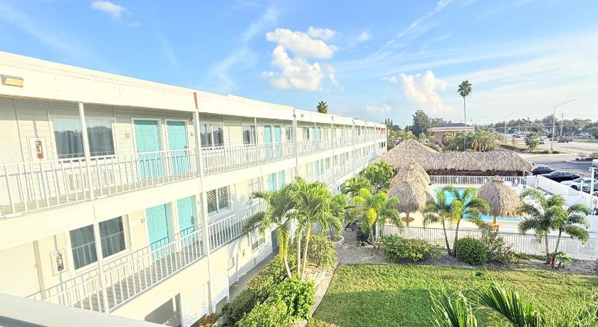 새러소타 (FL) Lantern Inn & Suites - Sarasota 2성급 숙소 외관