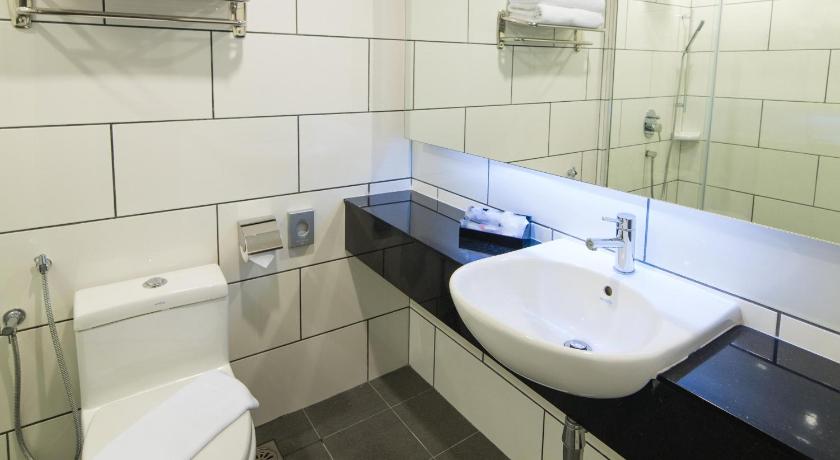 Image of Deluxe Family Room 6