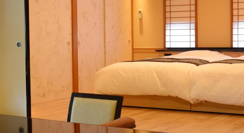 Image of Deluxe Japanese Western Style Room (Modern) with Private Bathroom - Meals service in room 1
