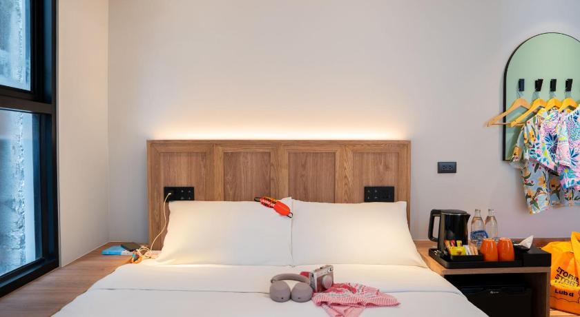 Image of Deluxe Queen Room 4