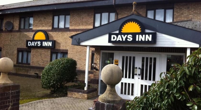 Days Inn by Wyndham Abington M74