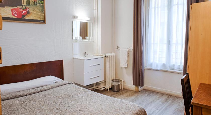 Image of Budget Double Room with Shared Shower and Toilet 0