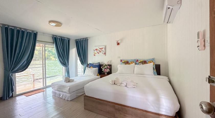 カンチャナブリ ชอว์ งาทอง รีสอร์ต Chor Ngar Thong Erawan Kanchanaburi 3つ星 ホテル プール