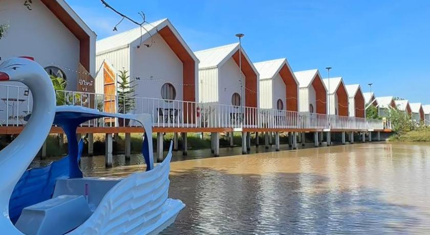 โรงแรมปีใหม่HomeResortพยัคฆภูมิพิสัย