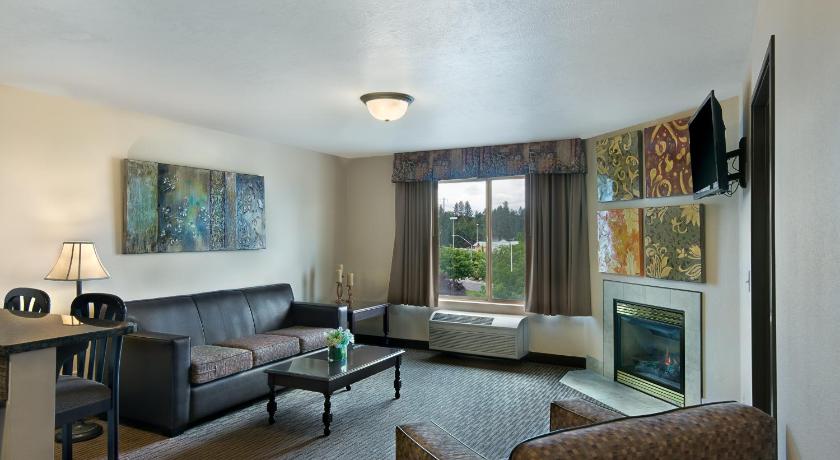 Oxford Suites Spokane Valley