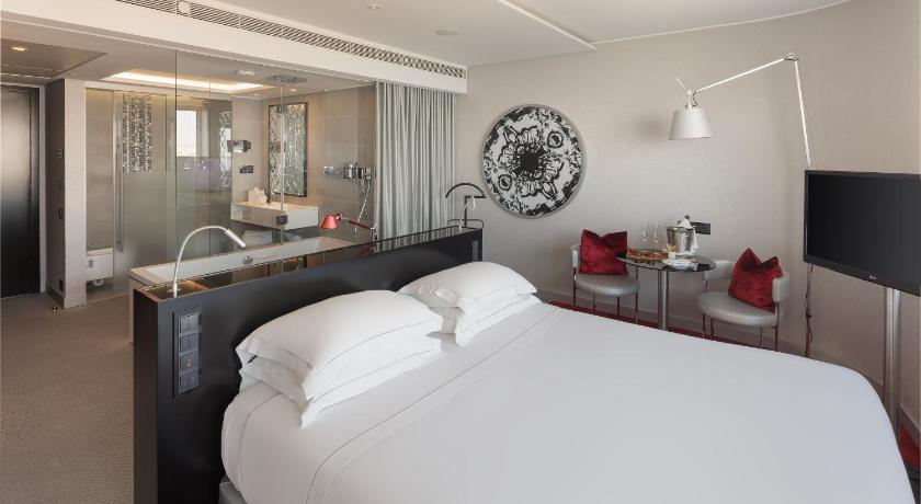 Image of SUPERIOR DOUBLE ROOM 1