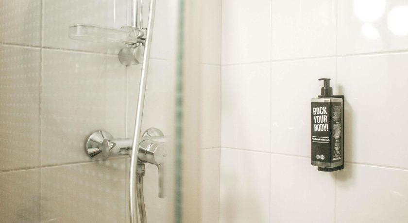 Image of Comfort room with 1 double bed 15