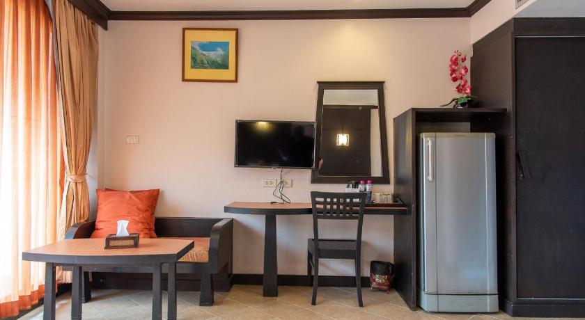 Image of Twin Room with Bath 4