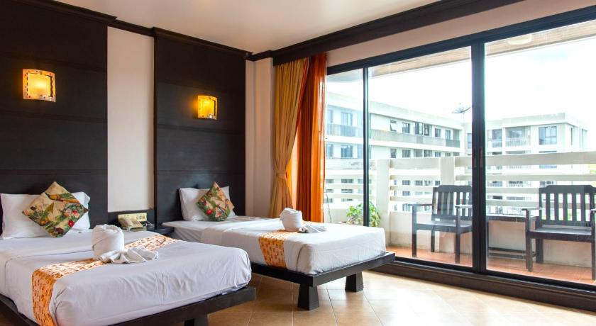 Image of Twin Room with Bath 0