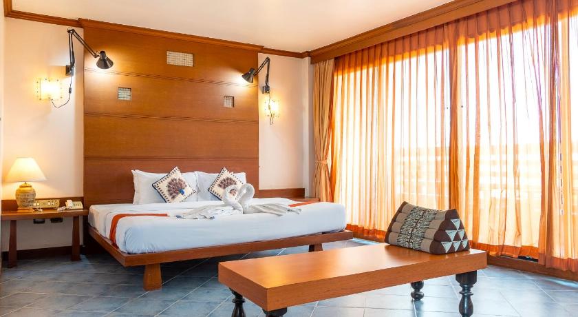 Image of Suite with Spa Bath 4