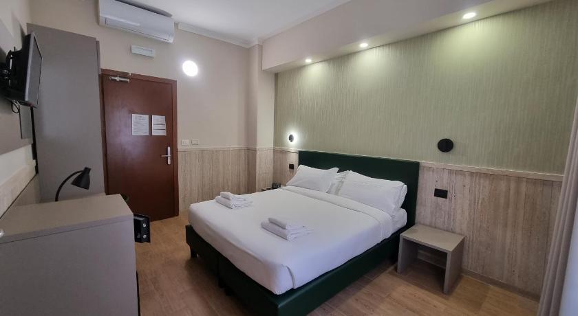 罗马 Pyramid Hotel 3星级 酒店 景观