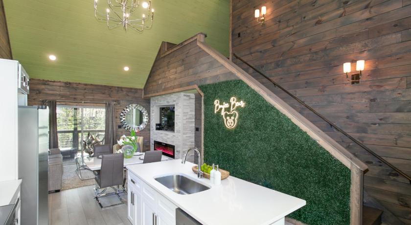 세비어빌 (TN) The Boujee Bear MTN View Hot Tub Foosball 4성급 숙소 스위트룸