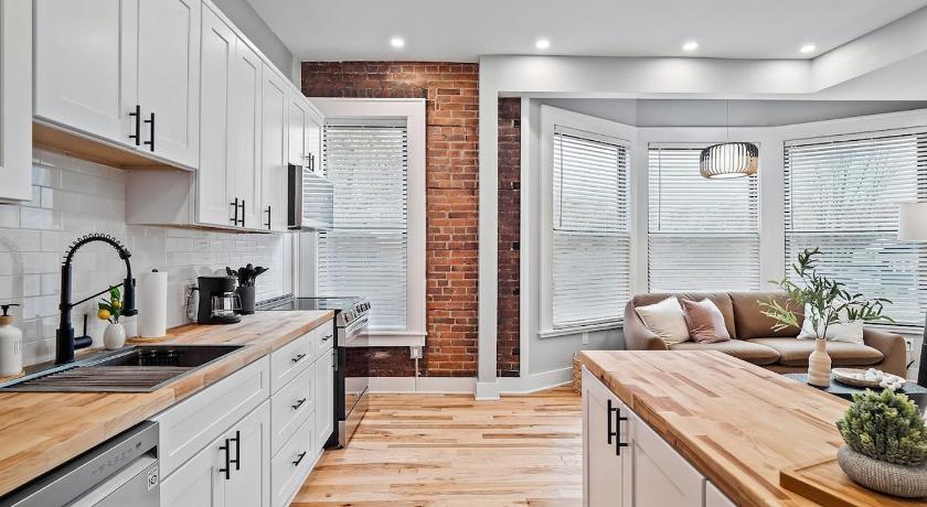 克利夫兰 (OH) The Modern Boho Brick Loft 4星级 住宿 餐厅